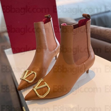 Valentino Calfskin boots in brown  Vs032