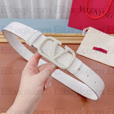 Valentino Double-sided first layer calfskin belt in white   Vy005