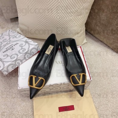 Valentino Calfskin Flat shoes in black   Vs043