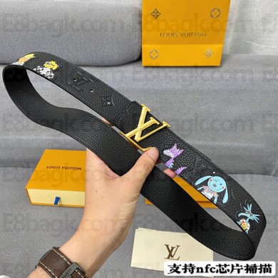 Louis Vuitton Calfskin belt in black   Ly005