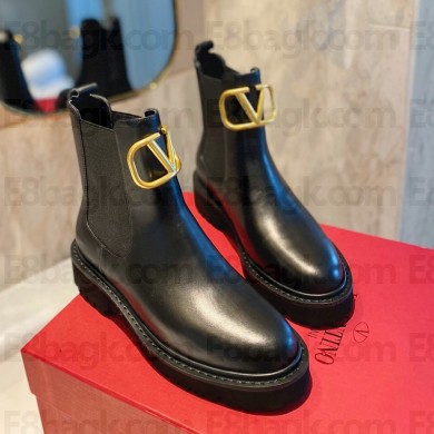 Valentino Calfskin boots in black  Vs034