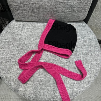 chanel Cashmere Black & Fuchsia Knit Bonnet AA9320 2023