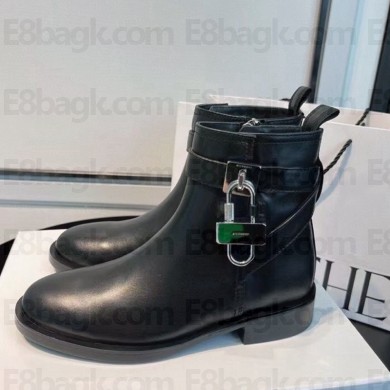 GIVENCHY First layer calfskin Short boots in Black GVs005