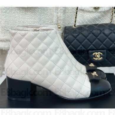 Chanel lambskin Quilting ankle Boots in white 1209-2024