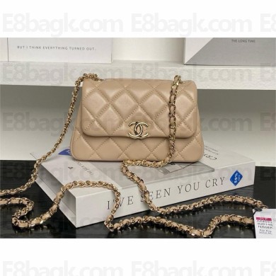 Chanel Clutch with Chain in Shiny lambskin AP4593 Apricot 2025