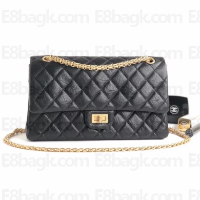 Chanel 2.55 Reissue Size 226 Bag in wrinkled calfskin black with gold hardware 