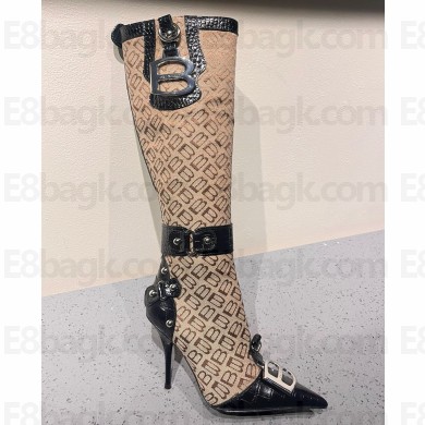 Balenciaga Women's Essex 105mm Boot in Beige/black 2024