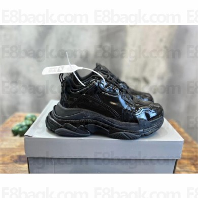 Balenciaga Triple S Sneaker in black rubber 2023
