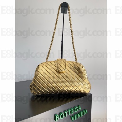 bottega veneta Lauren 1980 clutch bag With Chain GOLD 2024