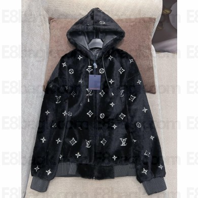 Louis Vuitton Monogram black top1AHBYT 2025