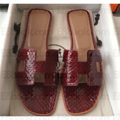 Hermes Oran Flat Slipper Sandals in Patent Python Burgundy