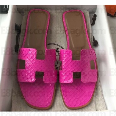 Hermes Oran Flat Slipper Sandals in Patent Python Fuchsia