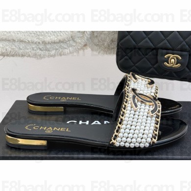 Chanel CC logo with Pearl and chain decoration black slippers 2025