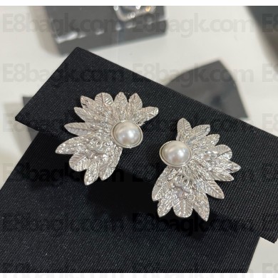 Chanel Clip-on Earrings Metal, Glass Pearls & Strass ABF696 silver, Pearly White & Crystal 2025
