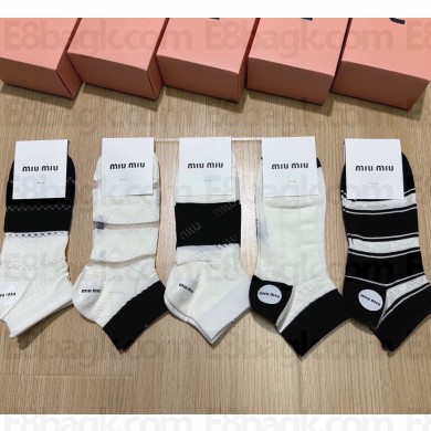 MIU MIU Socks 052117 2025