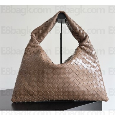 Bottega Veneta Hop Shoulder bag with Intrecciato craftsmanship in calf leather brown 2025