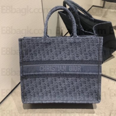 Dior Book Tote bag in denim blue Dior Oblique-embroidered canvas 2019