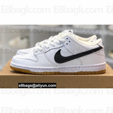 Nike Dunk Low Sneakers 31