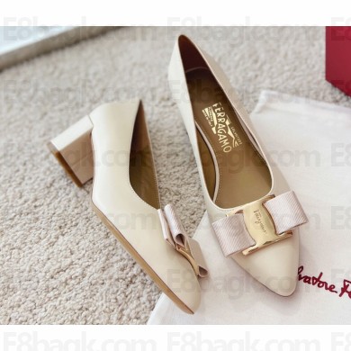 Ferragamo Heel 5.5cm Viva Pumps White 2022