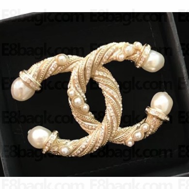 Chanel Brooch 77 2018