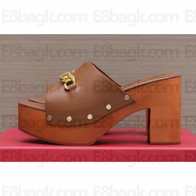 Valentino Heel 9.5cm Platform 3cm VLogo Chain CLOG in calfskin Brown 2023