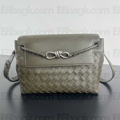 bottega veneta Small Andiamo Messenger BAG in Intrecciato leather military green 2025