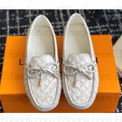 Louis Vuitton Gloria Flat Loafers in Leather Creamy