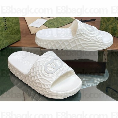 Gucci Women/Men Interlocking G slide sandals 770801 in textured rubber White 2024