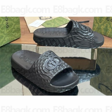 Gucci Women/Men Interlocking G slide sandals 770801 in textured rubber Black 2024