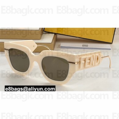 Fendi Fendigraphy Square Sunglasses FE40097l 05 2024