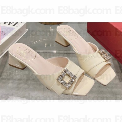 Roger Vivier Très Vivier Strass Buckle Mules in Patent Leather Off White 2024