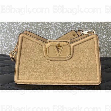 Valentino VLogo Leather shoulder bag in grainy calfskin Beige 2024