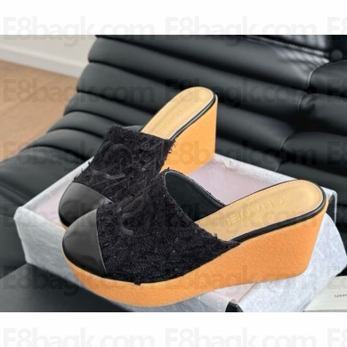 Chanel Platform with CC Logo Woolen mules black 2025