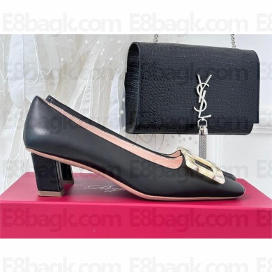 Roger Vivier Belle Vivier Motherpearl Buckle Pumps in Leather black 2023
