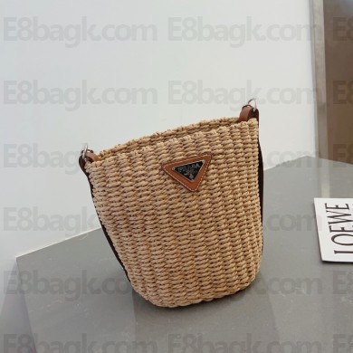 Prada raffia bucket bag 2023