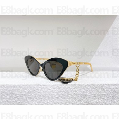 gucci Cat eye sunglasses with heart shaped charms 01 2021