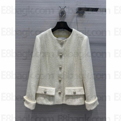CHANEL WHITE TWEED JACKET WITH TWO POCKETS 2023