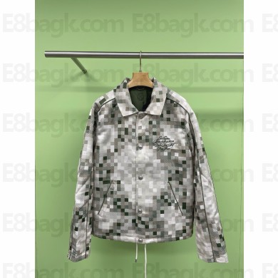 Louis Vuitton Graphic Coach Jacket 1AGKFA  2025