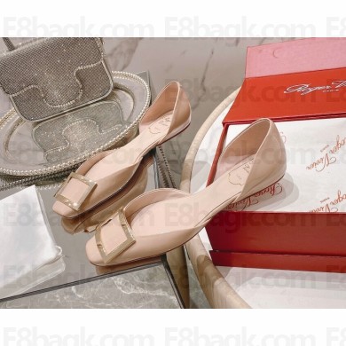 Roger Vivier Trompette Dorsay Metal Buckle Ballerinas in Patent Leather beige 2023