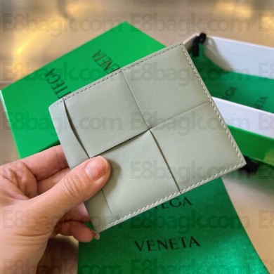 Bottega Veneta Cassette Bi-Fold Wallet in Intreccio leather Travertine 2024