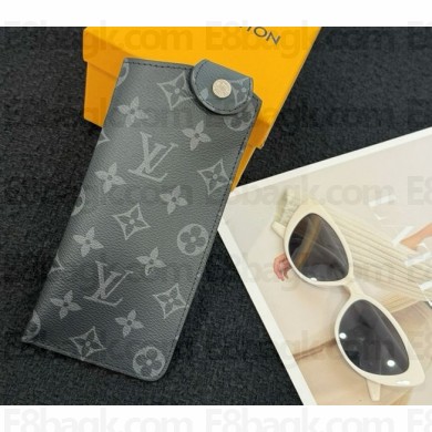 Louis Vuitton LV Woody Glasses Case  03 2024