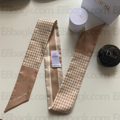 Dior Rose Des Vents and White Silk Twill 30 Montaigne Mitzah Scarf 2022