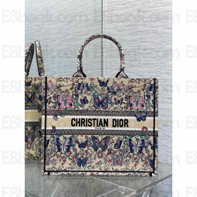 Dior large Book Tote bag in Raffia with Blue Toile de Jouy Papillon Embroidery 2025