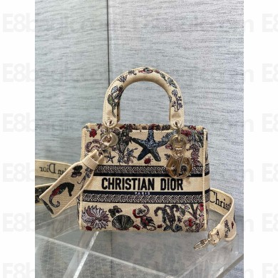 Dior Medium Lady D-Lite Bag in Beige Raffia with Multicolor Dior Cabinet de Curiosités Embroidery 2025
