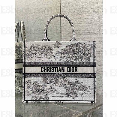 Dior large Book Tote bag in White Embroidery with Black Toile de Jouy Scotland Motif 2025