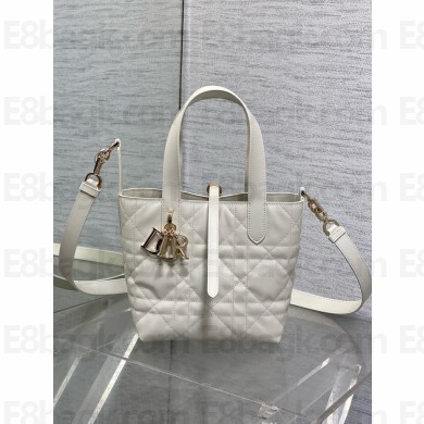 Dior Small Toujours Vertical Tote Bag in latte Macrocannage Calfskin 2025