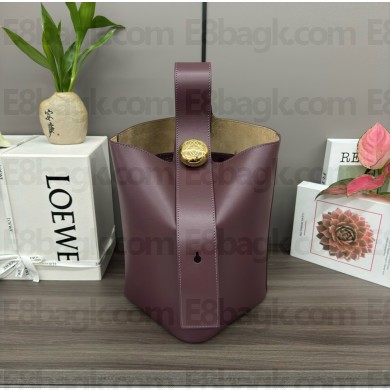 loewe medium Pebble Bucket bag in mellow calfskin dark burgundy 2024