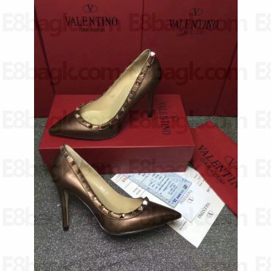 VALENTINO SHEEPSKIN ROCKSTUD PUMP 9.5CM dark coffe