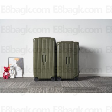 RIMOWA ESSENTIAL trunk plus large check-in suitcase army green