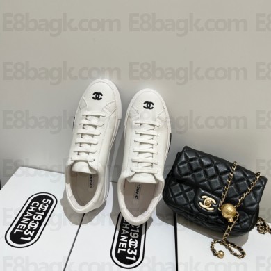 chanel white vintage sneakers with cc logo BLACK